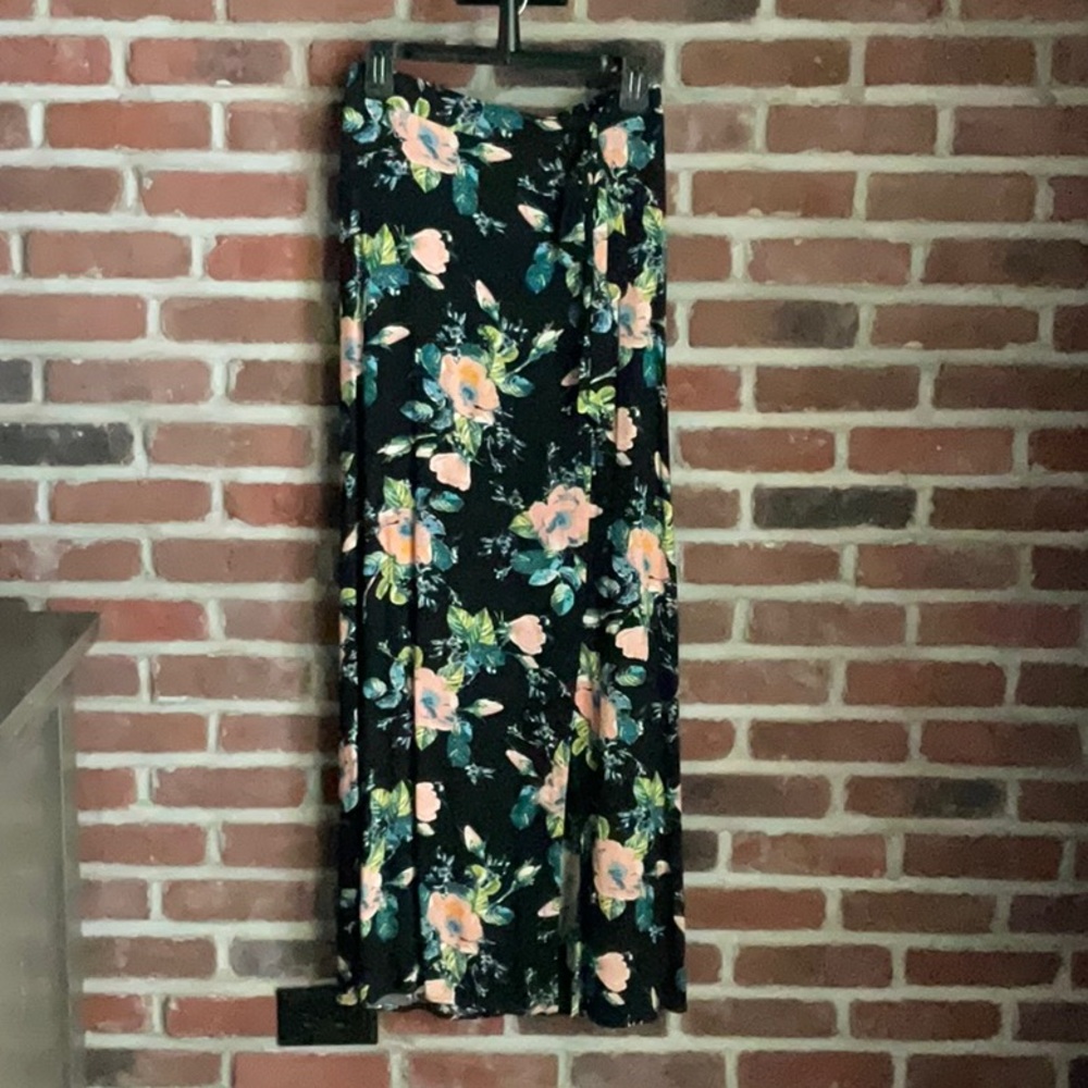 Exhilaration women’s maxi skirt